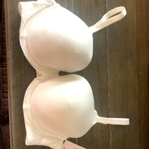 36C white t-shirt bra